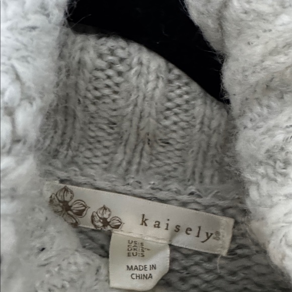 Kaisely Heather Gray Turtleneck Sweater - Picture 2 of 2